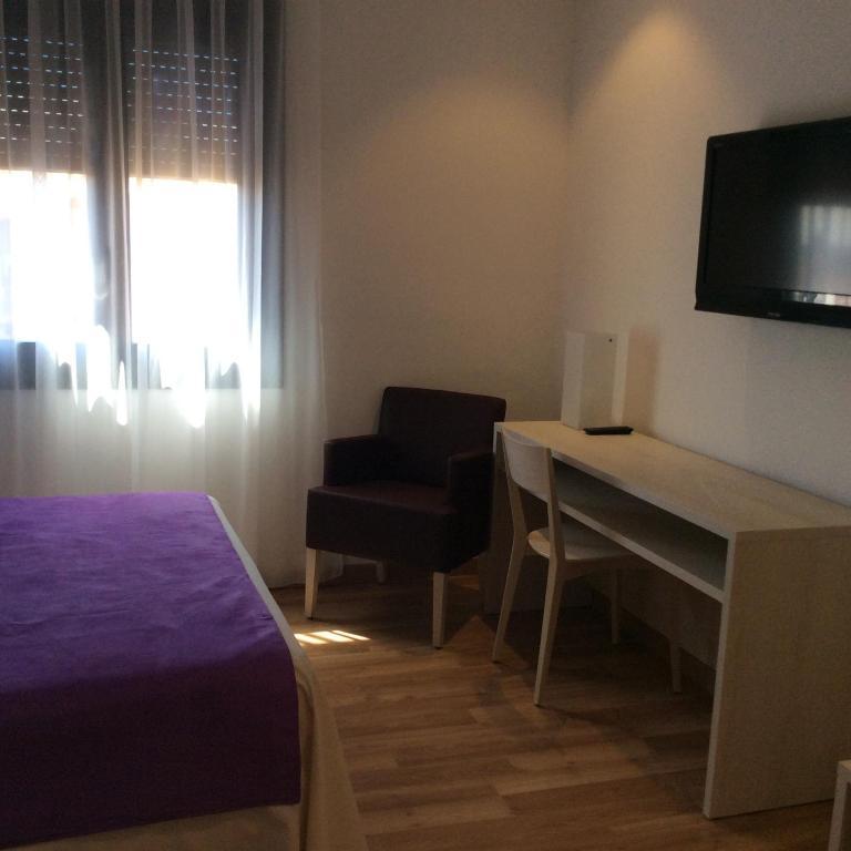 Hotel Canet Castello  D'Empuries Room photo