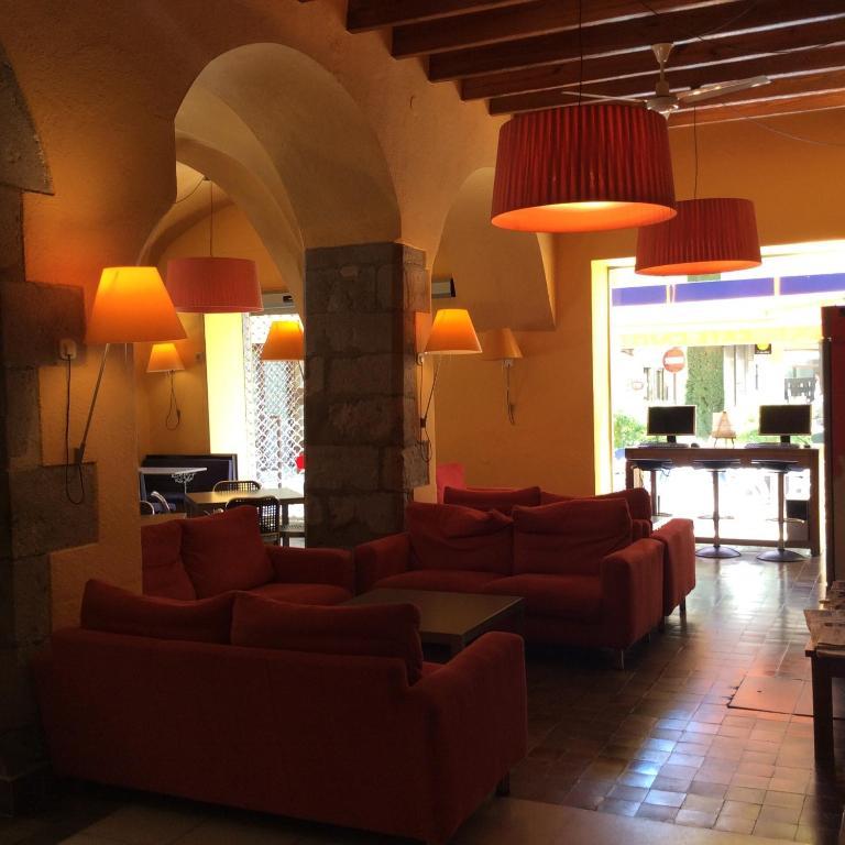 Hotel Canet Castello  D'Empuries Exterior photo